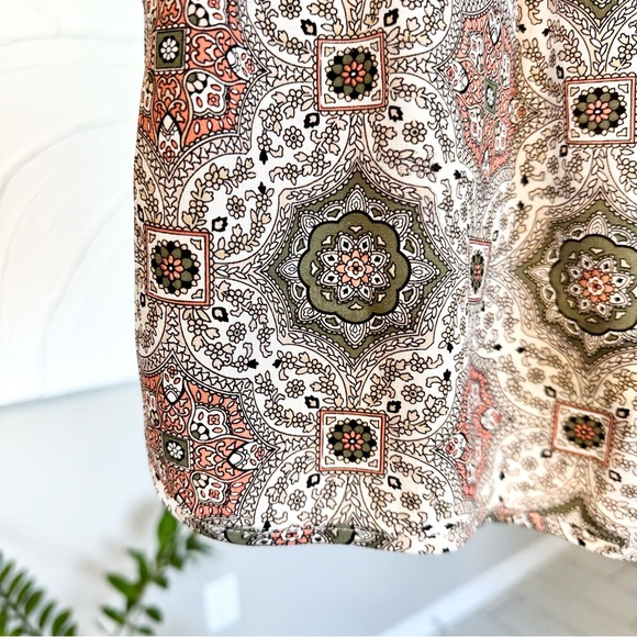 Joie Layana Tile Print Silk Tie Shorts Paisley - Picture 10 of 12